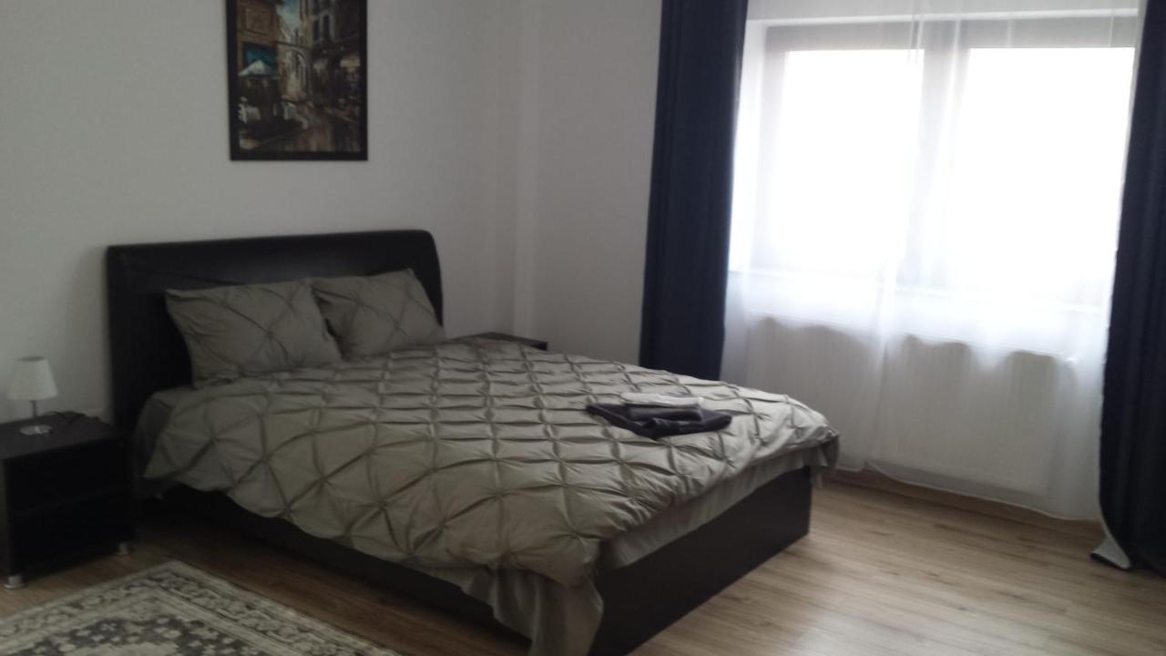 Ferienwohnung Apartament Mario Rădăuţi Exterior foto